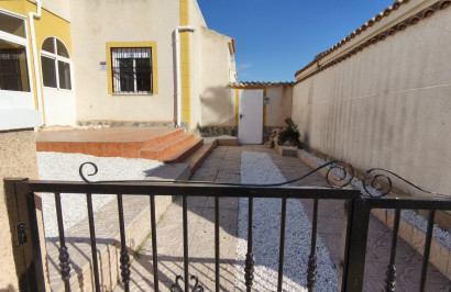 Resale - Apartment / Flat - Orihuela Costa - Punta Prima