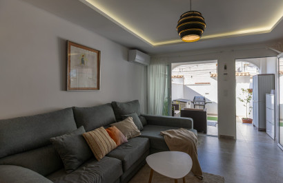 Resale - Town House - Torrevieja