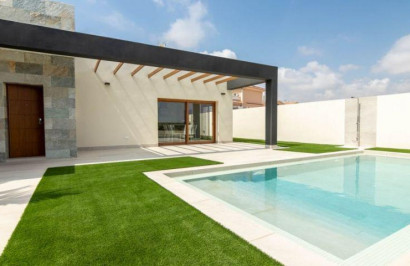 Obra nueva - Villa independiente - Torrevieja - Los Altos