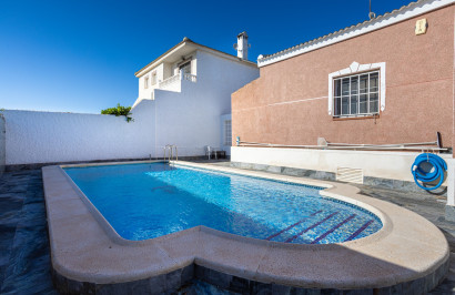 Resale - Detached Villa - Torrevieja - Urbanización San Luis
