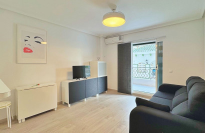 Resale - Apartment / Flat - Torrevieja - La Mata