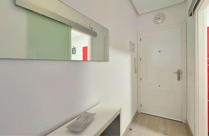 Resale - Apartment / Flat - Torrevieja - La Mata