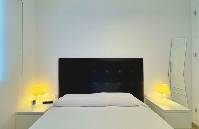 Resale - Apartment / Flat - Torrevieja - La Mata