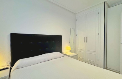 Resale - Apartment / Flat - Torrevieja - La Mata