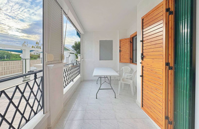 Resale - Apartment / Flat - Torrevieja - La Mata