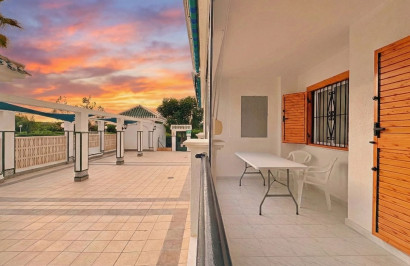 Resale - Apartment / Flat - Torrevieja - La Mata