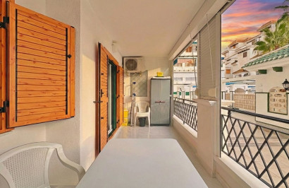 Resale - Apartment / Flat - Torrevieja - La Mata