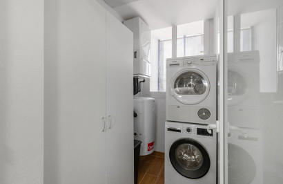 Resale - Apartment / Flat - Torrevieja - Punta Prima