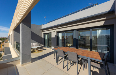 Resale - Apartment / Flat - Torrevieja - Punta Prima