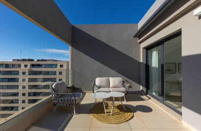 Resale - Apartment / Flat - Torrevieja - Punta Prima