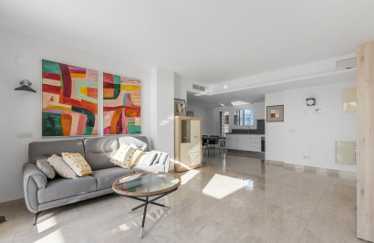 Resale - Apartment / Flat - Torrevieja - Punta Prima