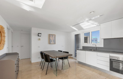 Resale - Apartment / Flat - Torrevieja - Punta Prima