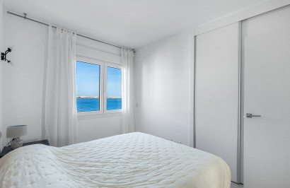 Resale - Apartment / Flat - Torrevieja - Punta Prima