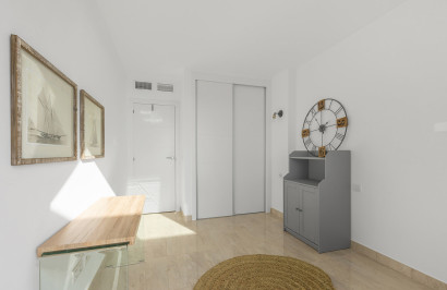 Resale - Apartment / Flat - Torrevieja - Punta Prima