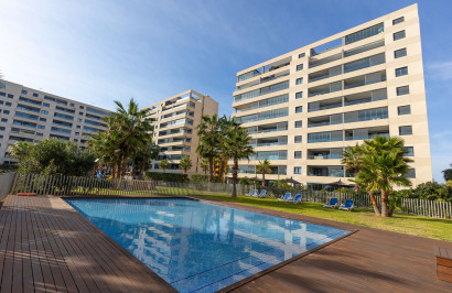 Resale - Apartment / Flat - Torrevieja - Punta Prima