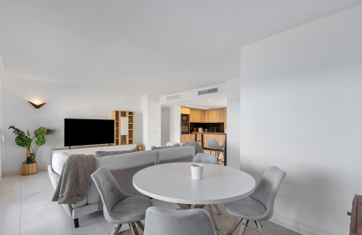 Resale - Apartment / Flat - Torrevieja - Punta Prima