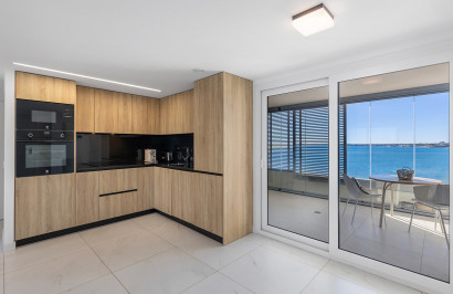 Resale - Apartment / Flat - Torrevieja - Punta Prima