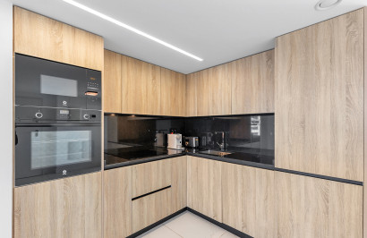 Resale - Apartment / Flat - Torrevieja - Punta Prima