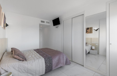 Resale - Apartment / Flat - Torrevieja - Punta Prima