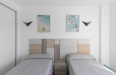 Resale - Apartment / Flat - Torrevieja - Punta Prima