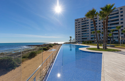 Resale - Apartment / Flat - Torrevieja - Punta Prima