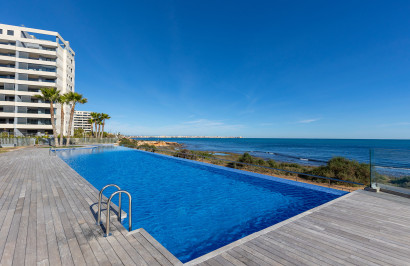 Resale - Apartment / Flat - Torrevieja - Punta Prima