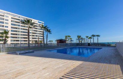 Resale - Apartment / Flat - Torrevieja - Punta Prima