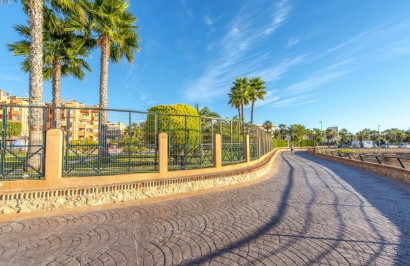 Resale - Apartment / Flat - Orihuela Costa - Aguamarina