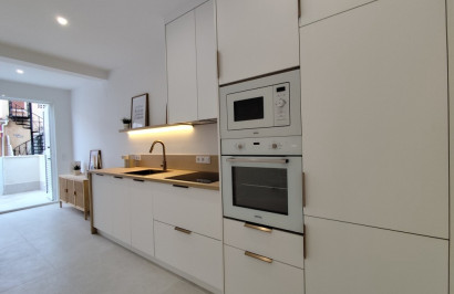 Resale - Apartment / Flat - Torrevieja - La Siesta