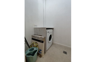 Resale - Apartment / Flat - Torrevieja - La Siesta