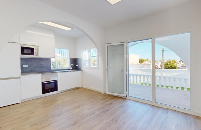 Resale - Apartment / Flat - San Miguel de Salinas - BLUE LAGOON