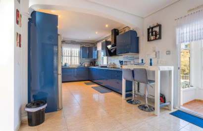 Resale - Finca / Country Property - La Zarza