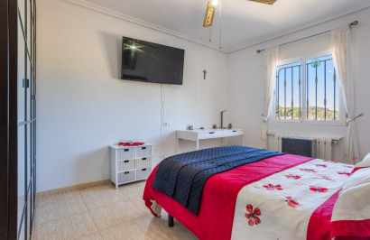 Resale - Finca / Country Property - La Zarza