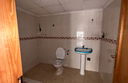 Reventa - Unidad Comercial - Jacarilla