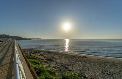 Resale - Apartment / Flat - Orihuela Costa - Aguamarina