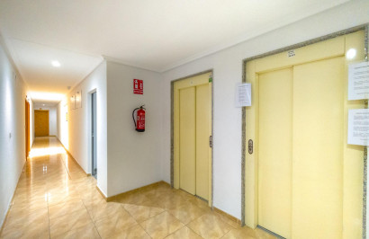 Resale - Apartment / Flat - Torrevieja - Acequion