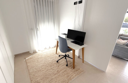 Resale - Apartment / Flat - Pilar de la Horadada - Costa Blanca Sur