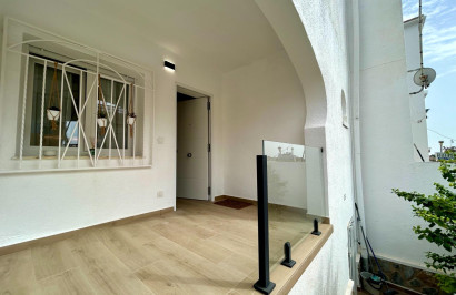 Resale - Apartment / Flat - San Miguel de Salinas - Las filipinas