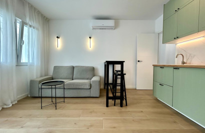 Resale - Apartment / Flat - San Miguel de Salinas - Las filipinas