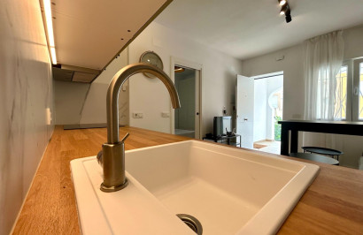 Resale - Apartment / Flat - San Miguel de Salinas - Las filipinas