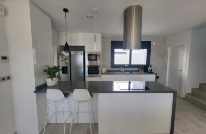 Resale - Town House - Daya Vieja