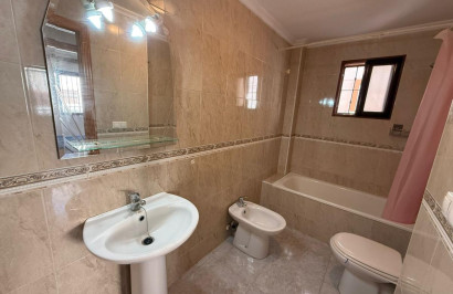 Resale - Apartment / Flat - Daya Vieja