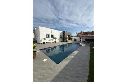 Herverkoop - Vrijstaande villa - Ciudad Quesada