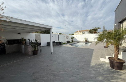 Herverkoop - Vrijstaande villa - Ciudad Quesada