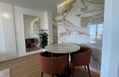 Resale - Apartment / Flat - Torrevieja - Punta prima