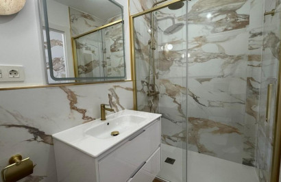 Resale - Apartment / Flat - Torrevieja - Punta prima