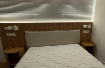 Resale - Apartment / Flat - Torrevieja - Punta prima