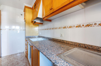 Resale - Apartment / Flat - Torrevieja - Playa de los locos
