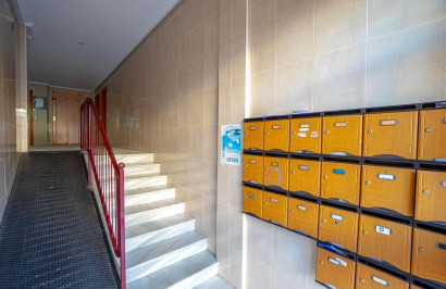 Resale - Apartment / Flat - Torrevieja - Playa de los locos