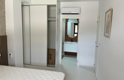 Resale - Apartment / Flat - San Miguel de Salinas